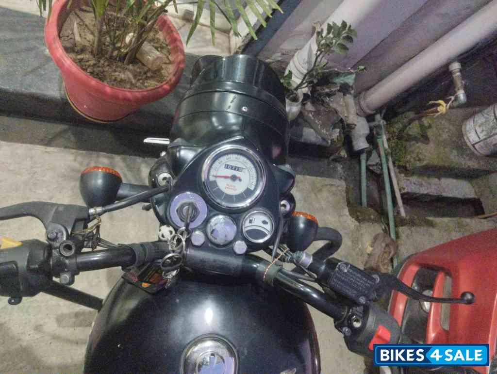 Royal Enfield Classic 500