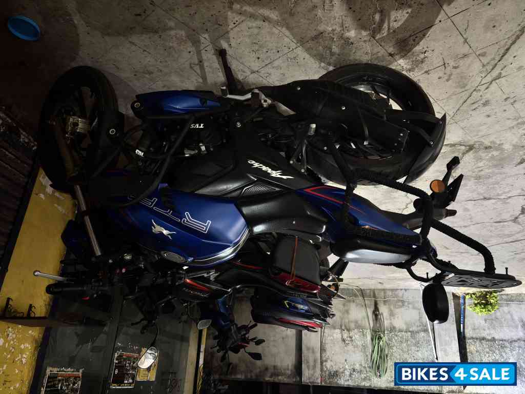 TVS Apache RTR 200 Fi 4V Race Edition 2.0