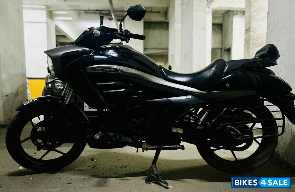 Black Suzuki Intruder 150