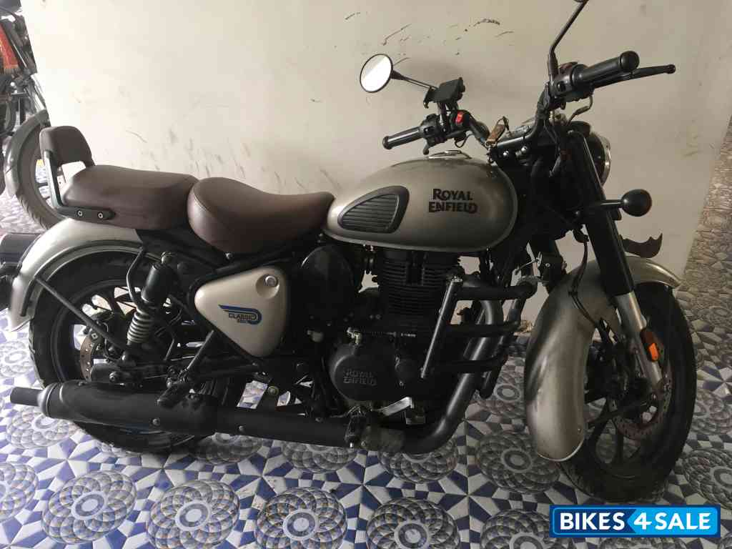 Gun Metal Gray Royal Enfield Classic 350