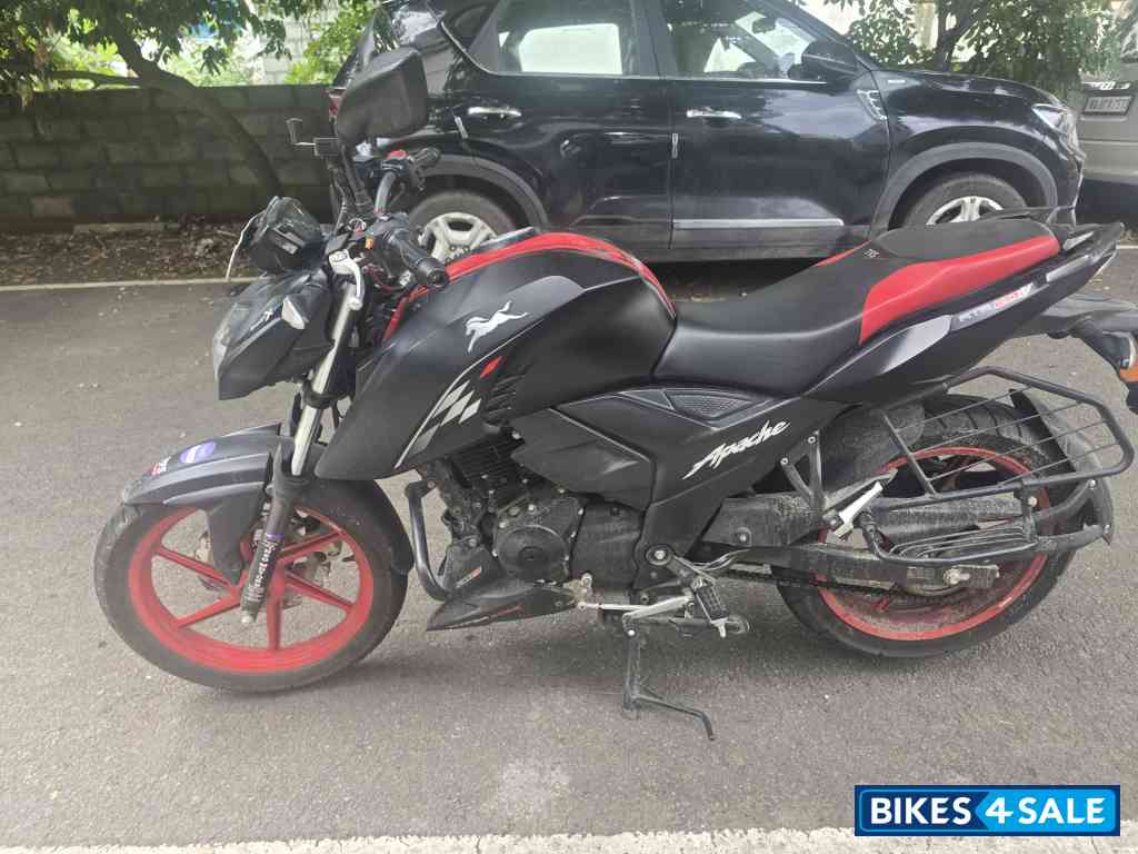 Mat Black And Red TVS Apache RTR 160 4V