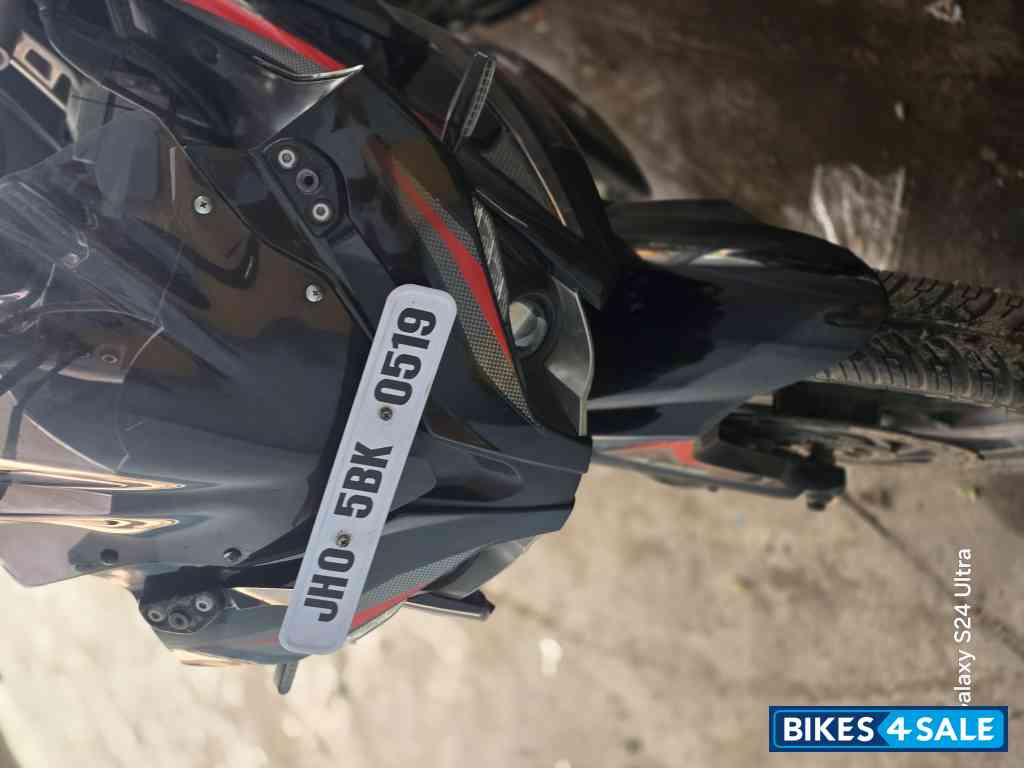 Bajaj Pulsar RS 200