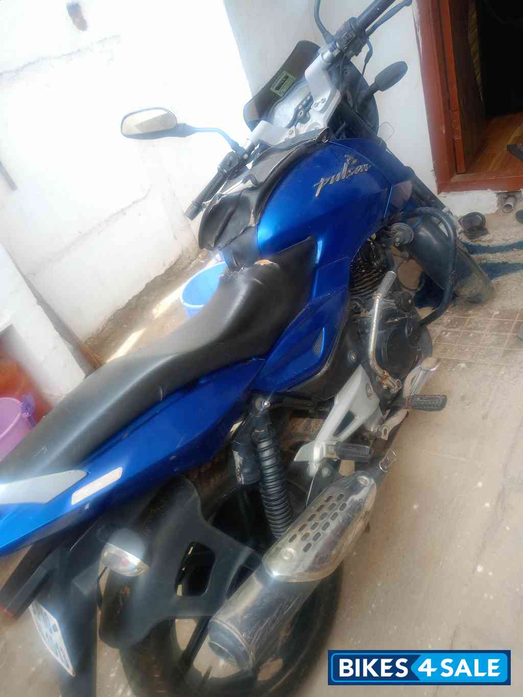 Blue Bajaj Pulsar 150