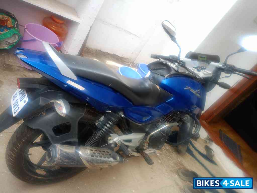 Blue Bajaj Pulsar 150