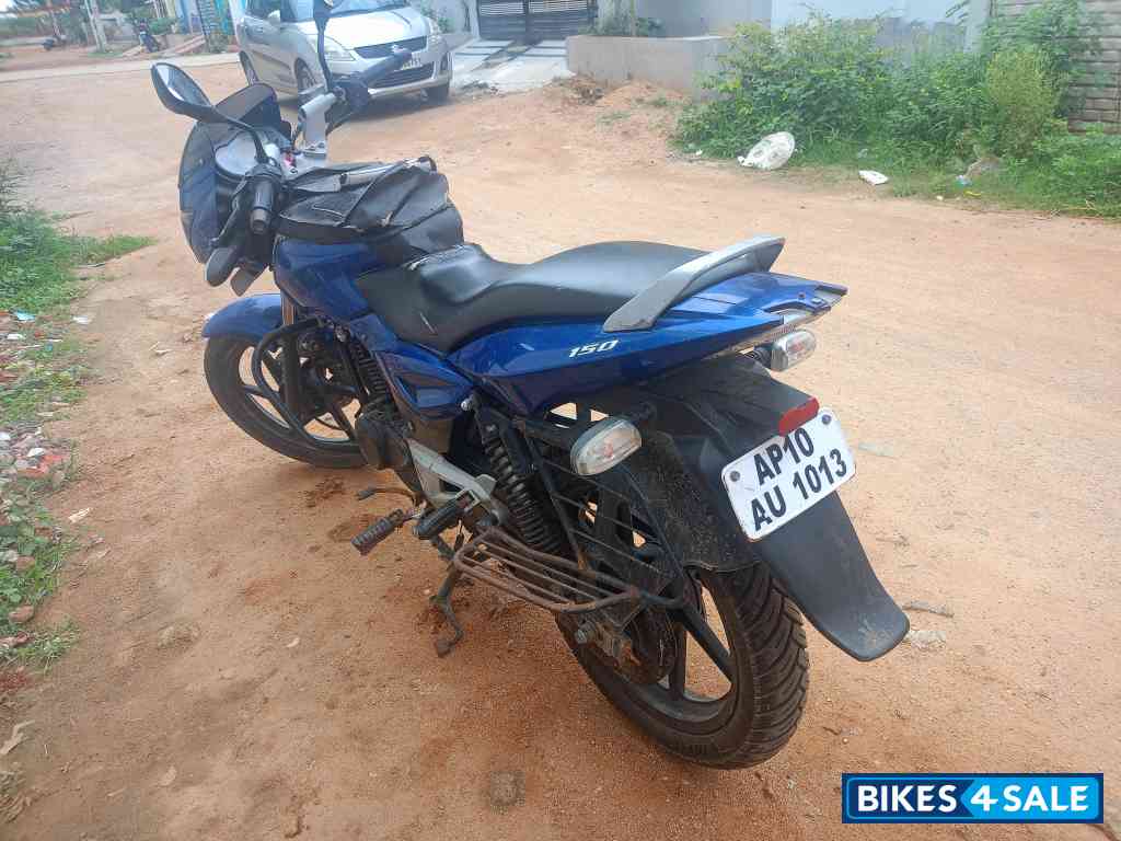 Blue Bajaj Pulsar 150