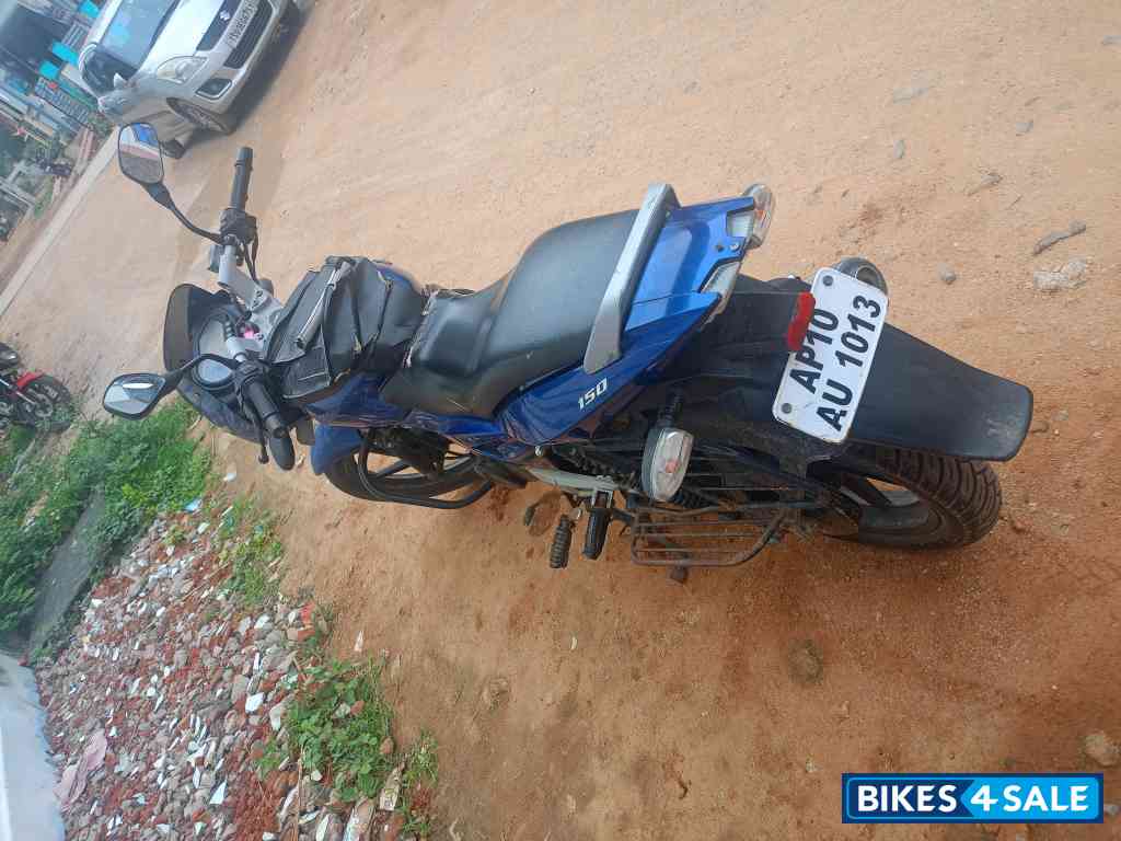 Blue Bajaj Pulsar 150