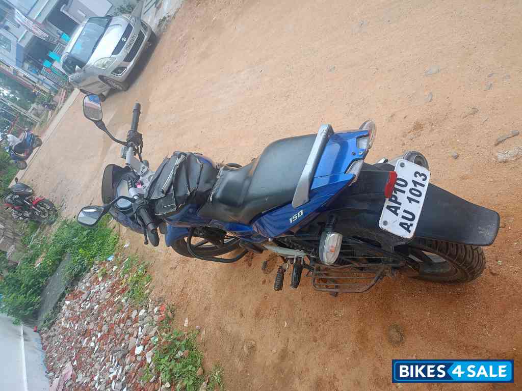 Blue Bajaj Pulsar 150
