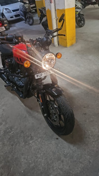 Red Royal Enfield Hunter 350 Retro