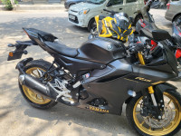 Matte Black Yamaha R15 V4
