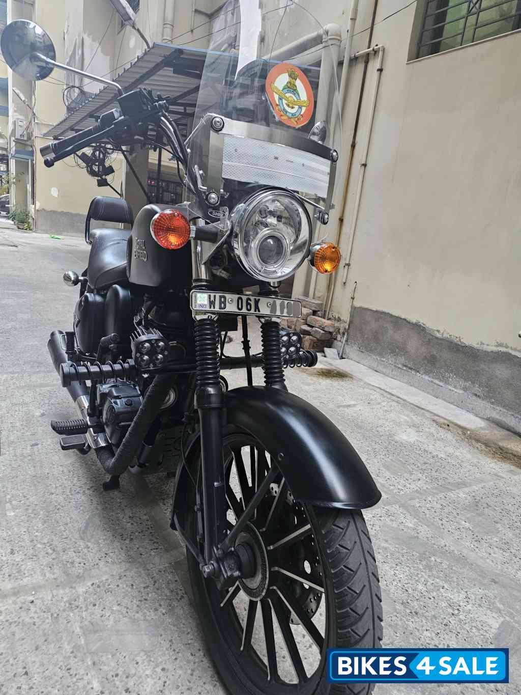 Black Royal Enfield Classic 350 Black Royal Enfield Classic 350