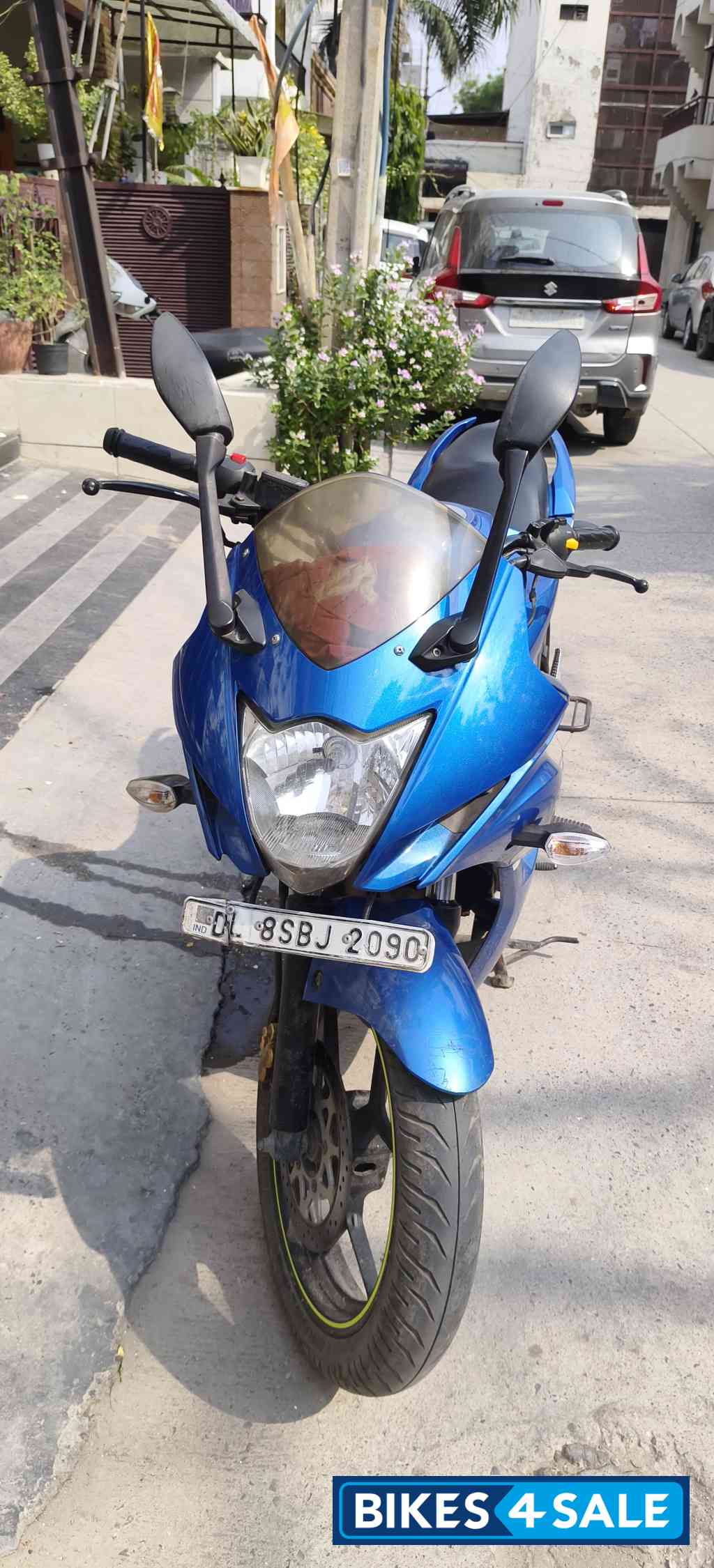 Blue Suzuki Gixxer SF