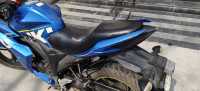 Blue Suzuki Gixxer SF