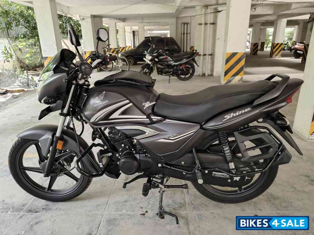 Gray Honda Shine 125 Disc OBD2