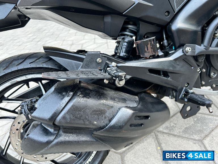 Charcoal Black Bajaj Dominar 400 Disc