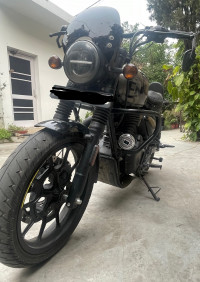 Royal Enfield Hunter 350 Metro