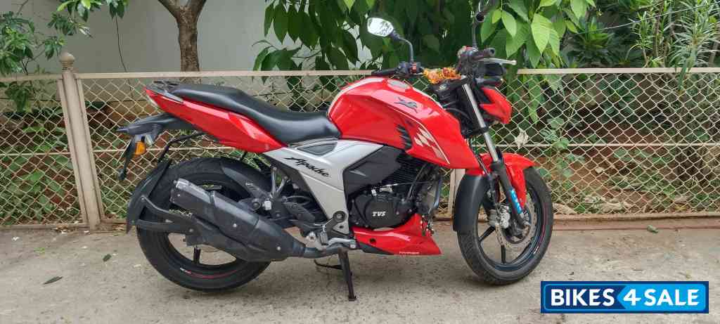 TVS Apache RTR 160 4V