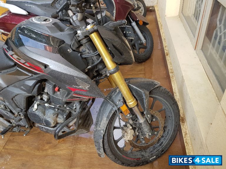 Black Honda Hornet 2.0