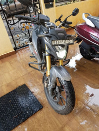 Black Honda Hornet 2.0