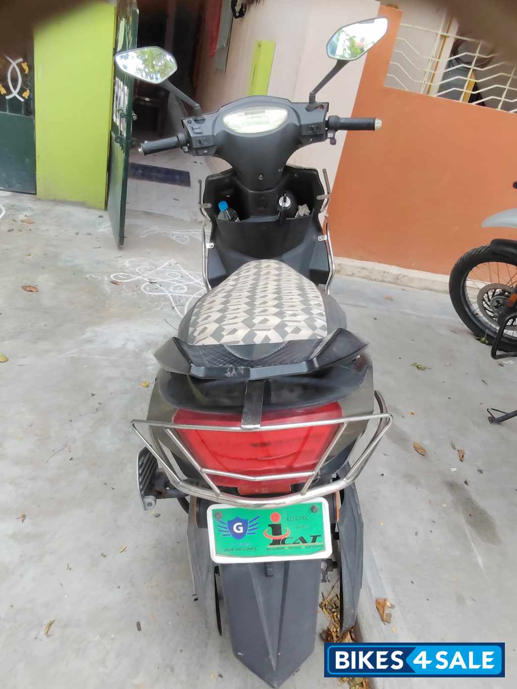 Black GT Force GT One Plus