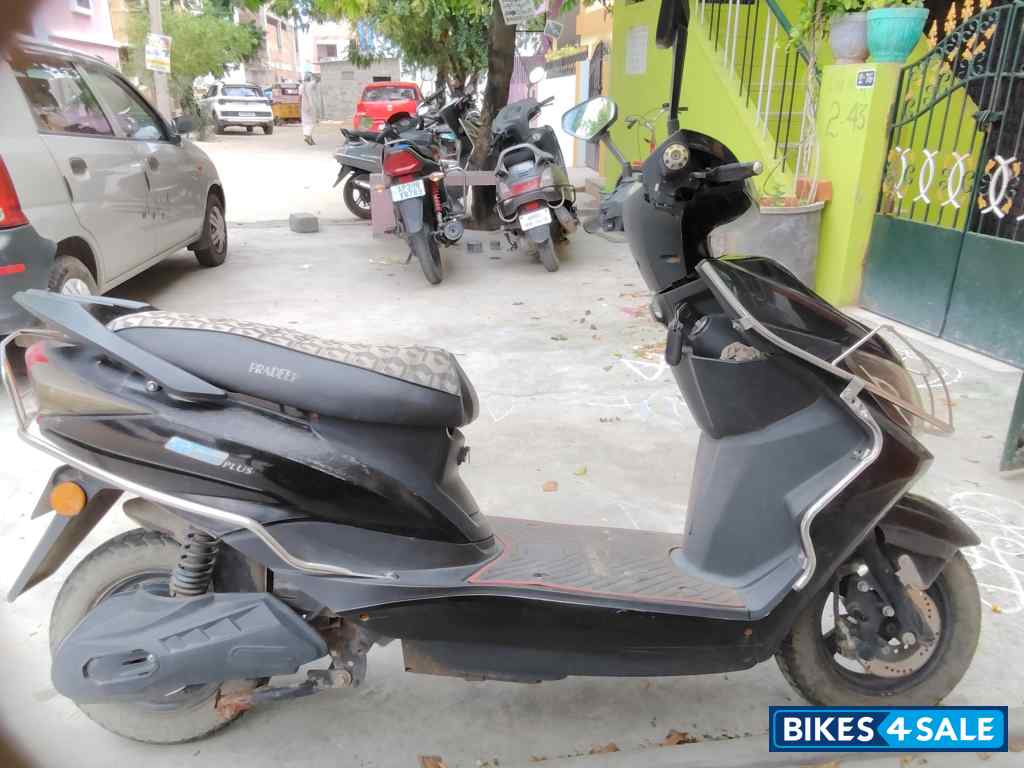 Black GT Force GT One Plus