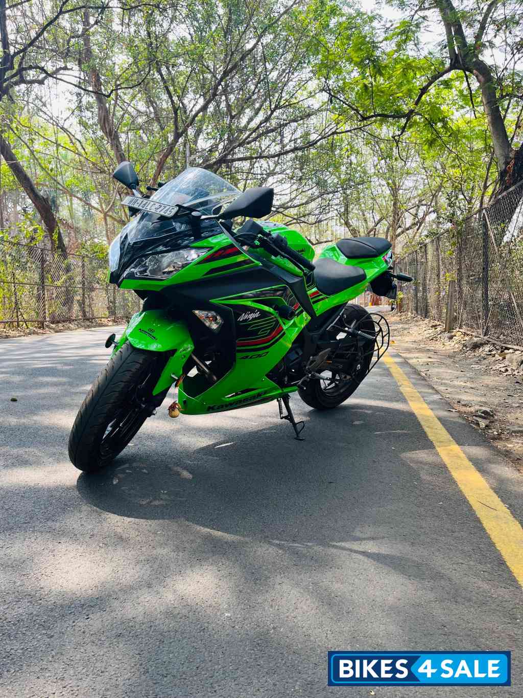 Kawasaki Ninja 300 BS6