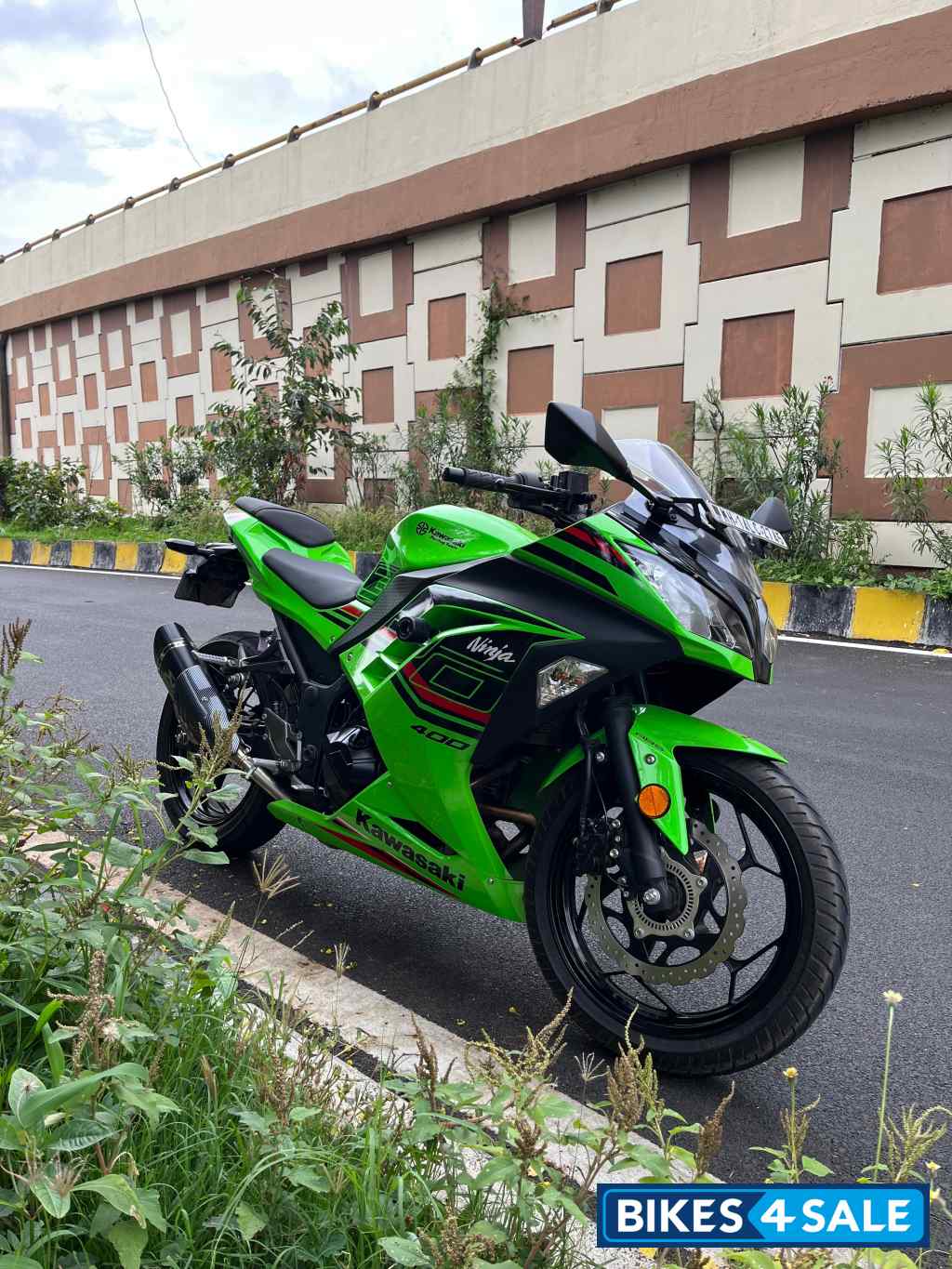 Kawasaki Ninja 300 BS6