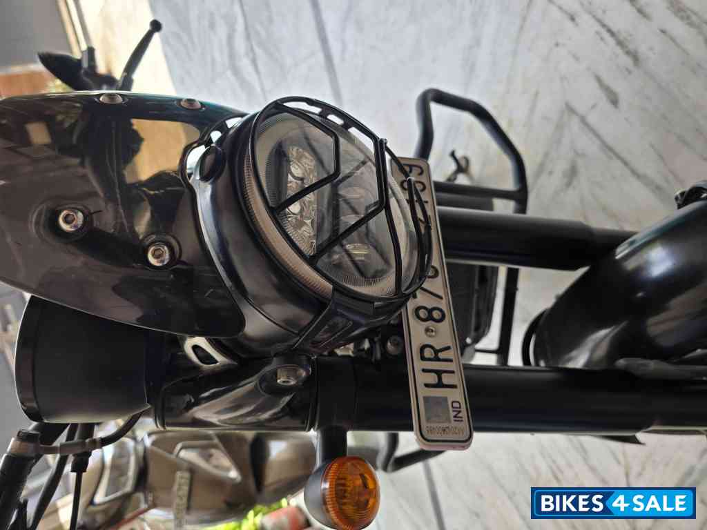 Jawa 42 Dual Channel ABS AllStar Black