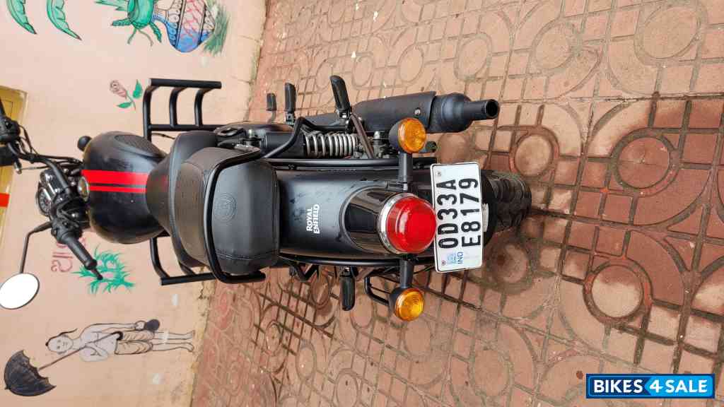 Royal Enfield Classic Stealth Black