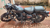 Royal Enfield Classic Stealth Black
