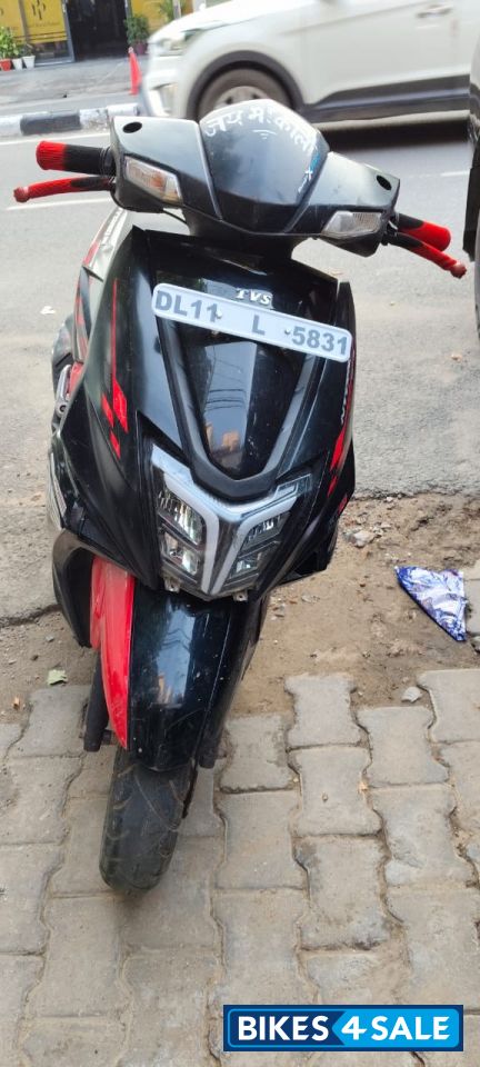 Red-blk TVS NTORQ 125 Race XP