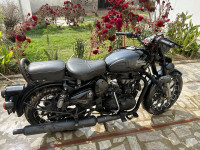 Royal Enfield Classic Stealth Black 2018 Model