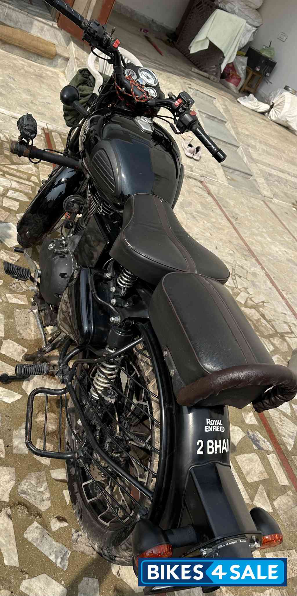 Royal Enfield Classic Stealth Black Royal Enfield Classic Stealth Black