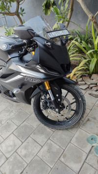 Dark Knight Yamaha R15 V4