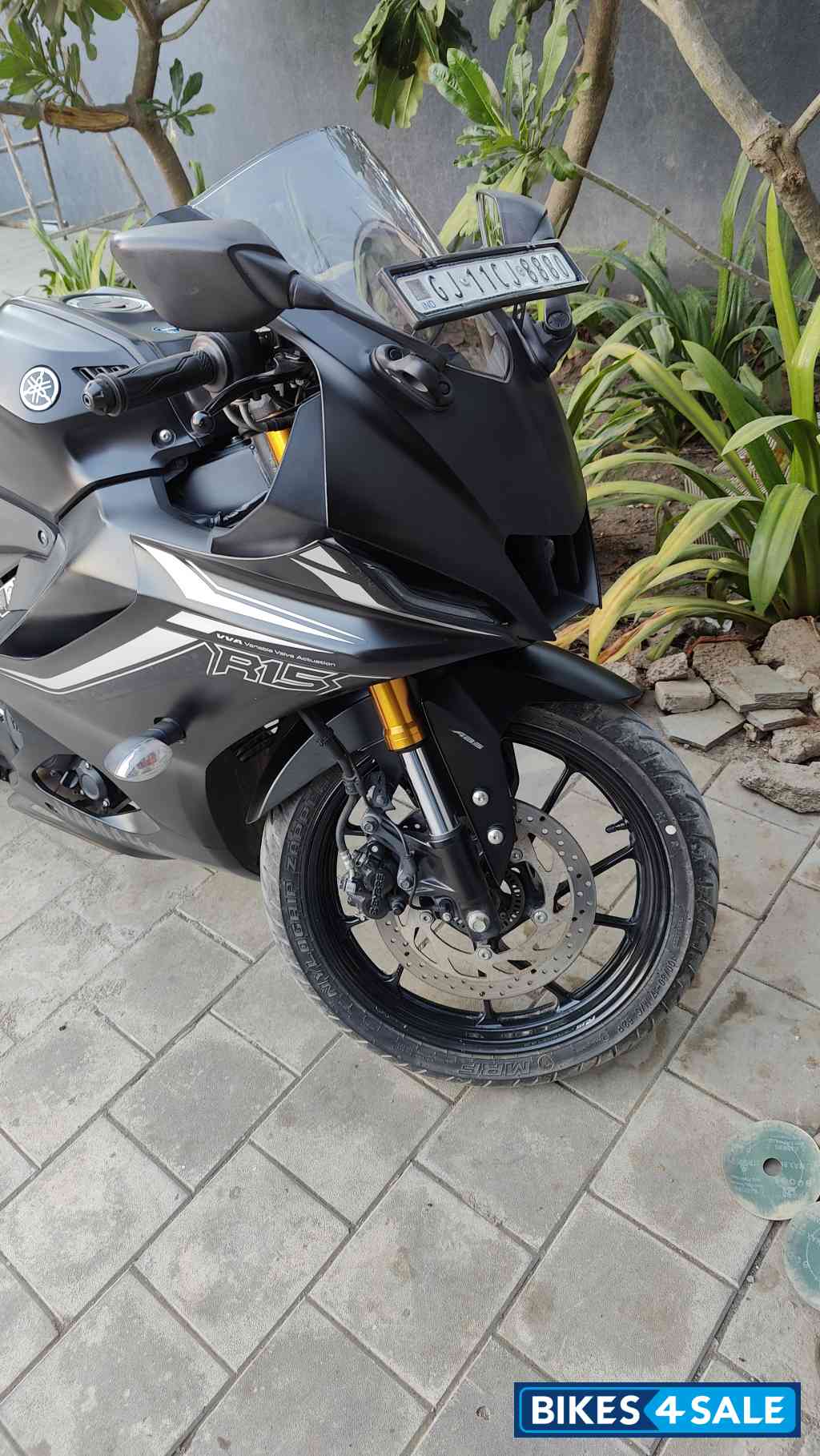 Dark Knight Yamaha R15 V4