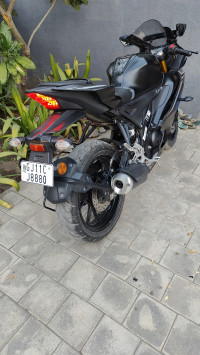 Dark Knight Yamaha R15 V4