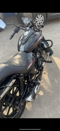 Bajaj Avenger Street 220