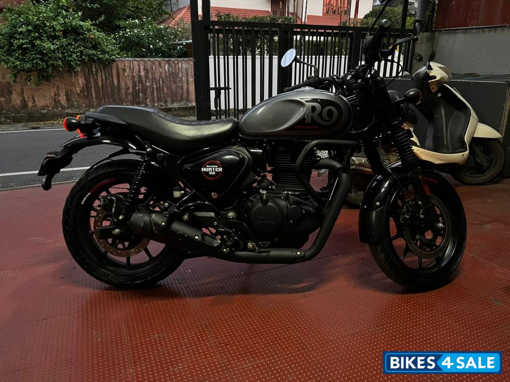 Dapper Grey Royal Enfield Hunter 350 Metro
