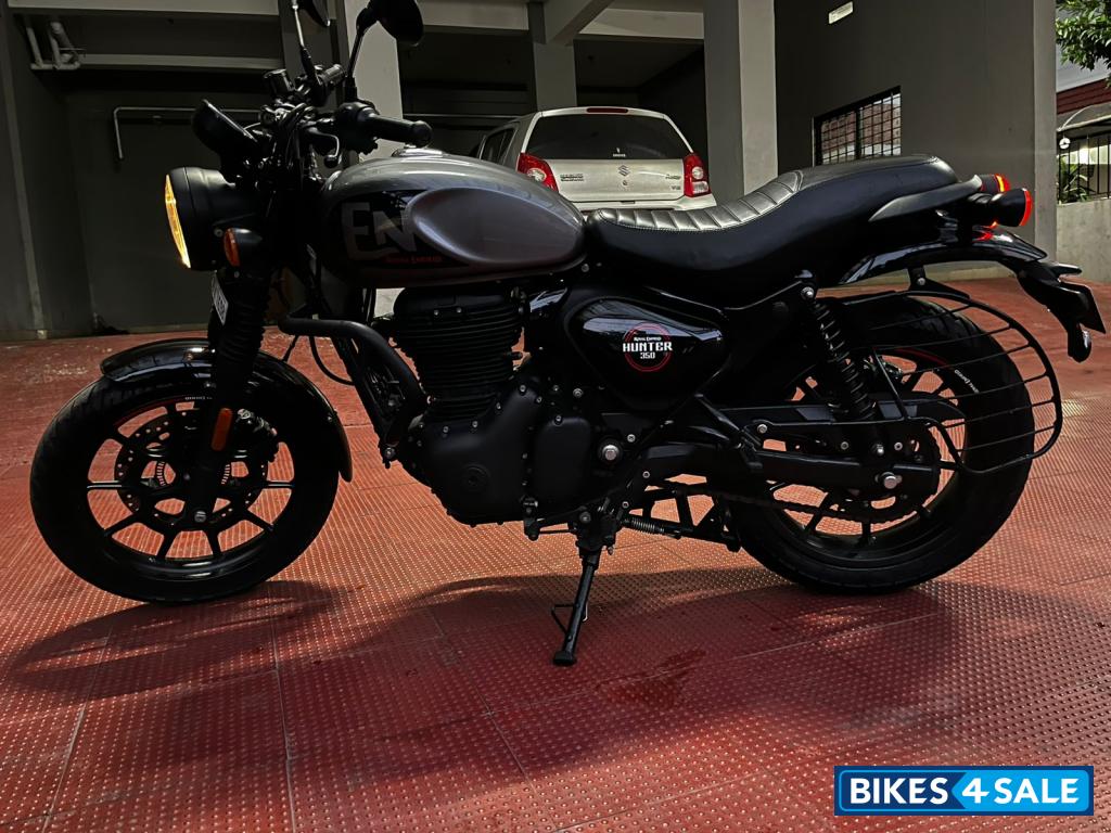 Dapper Grey Royal Enfield Hunter 350 Metro Dapper Grey Royal Enfield Hunter 350 Metro