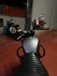 Dapper Grey Royal Enfield Hunter 350 Metro