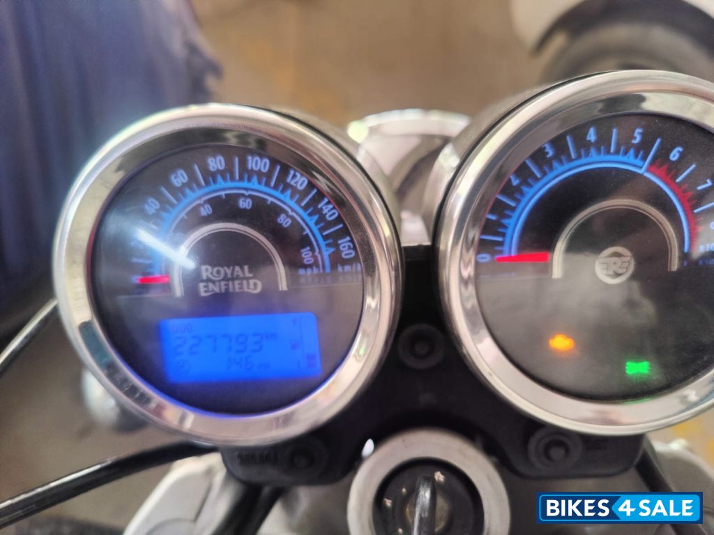 Black Royal Enfield Thunderbird 500 Black Royal Enfield Thunderbird 500