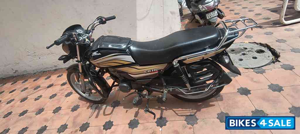 Honda CD 110 Dream Deluxe BS6