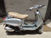 Maze Grey Vespa VXL 125 BS6