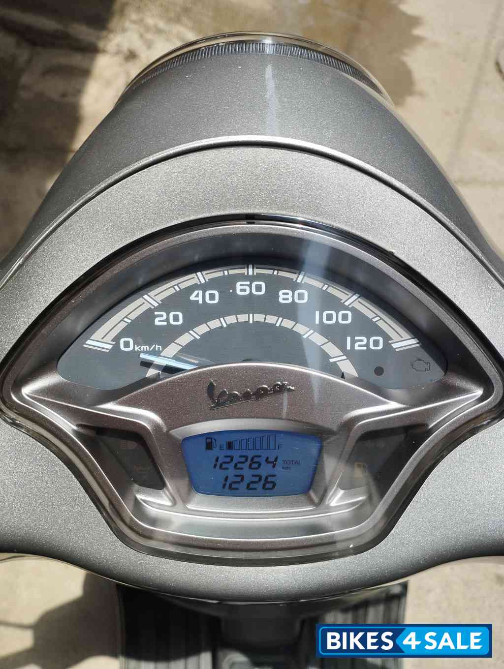 Maze Grey Vespa VXL 125 BS6