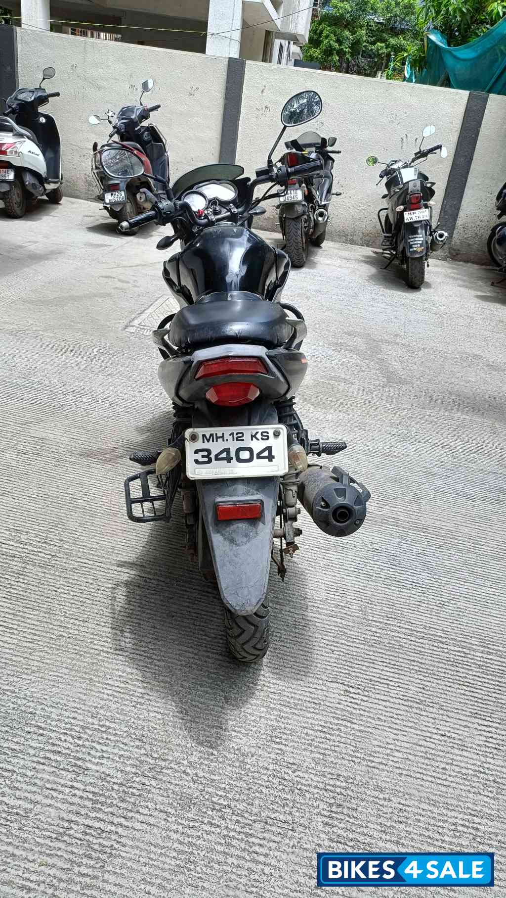 Black Grey Yamaha SZ-RR