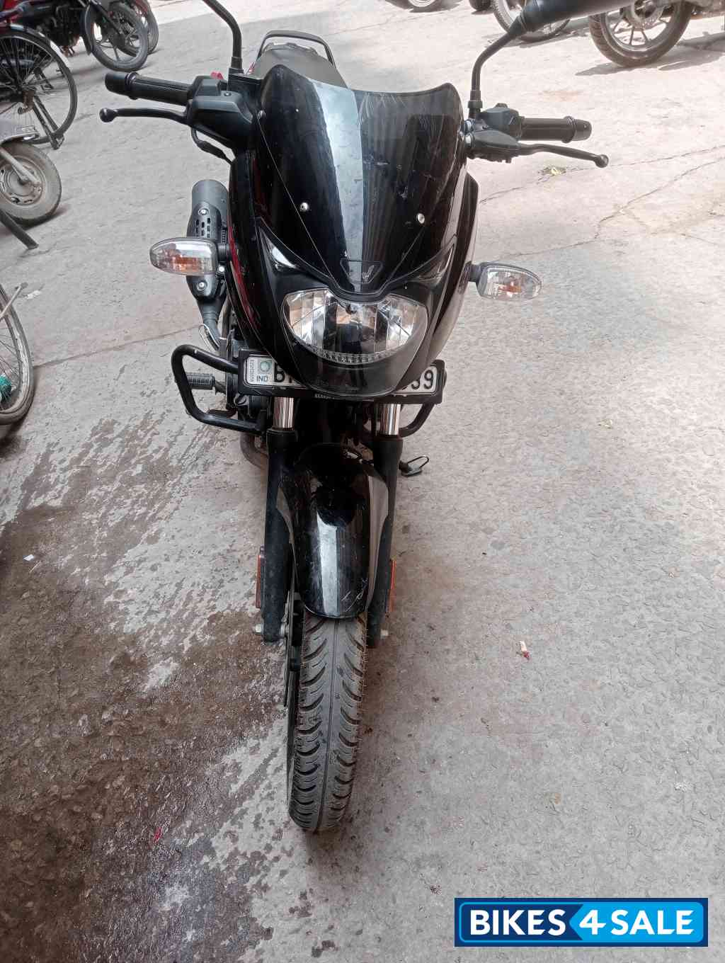 Bajaj Pulsar 125 Carbon Fibre Disc Split Seat