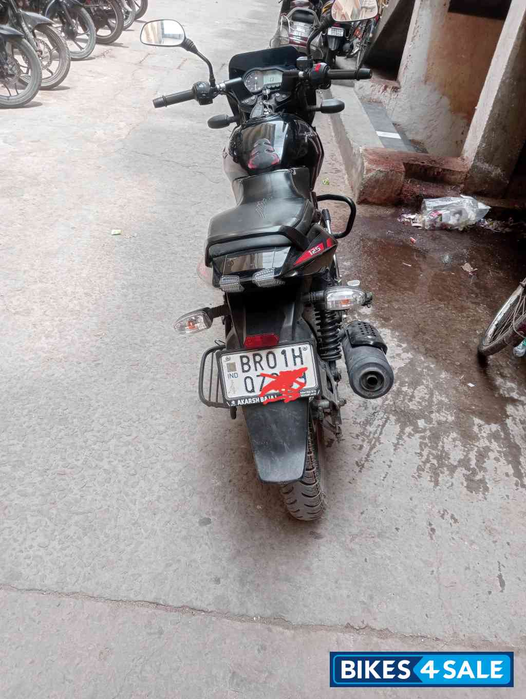 Bajaj Pulsar 125 Carbon Fibre Disc Split Seat