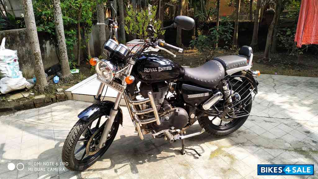 Black Royal Enfield Thunderbird 350