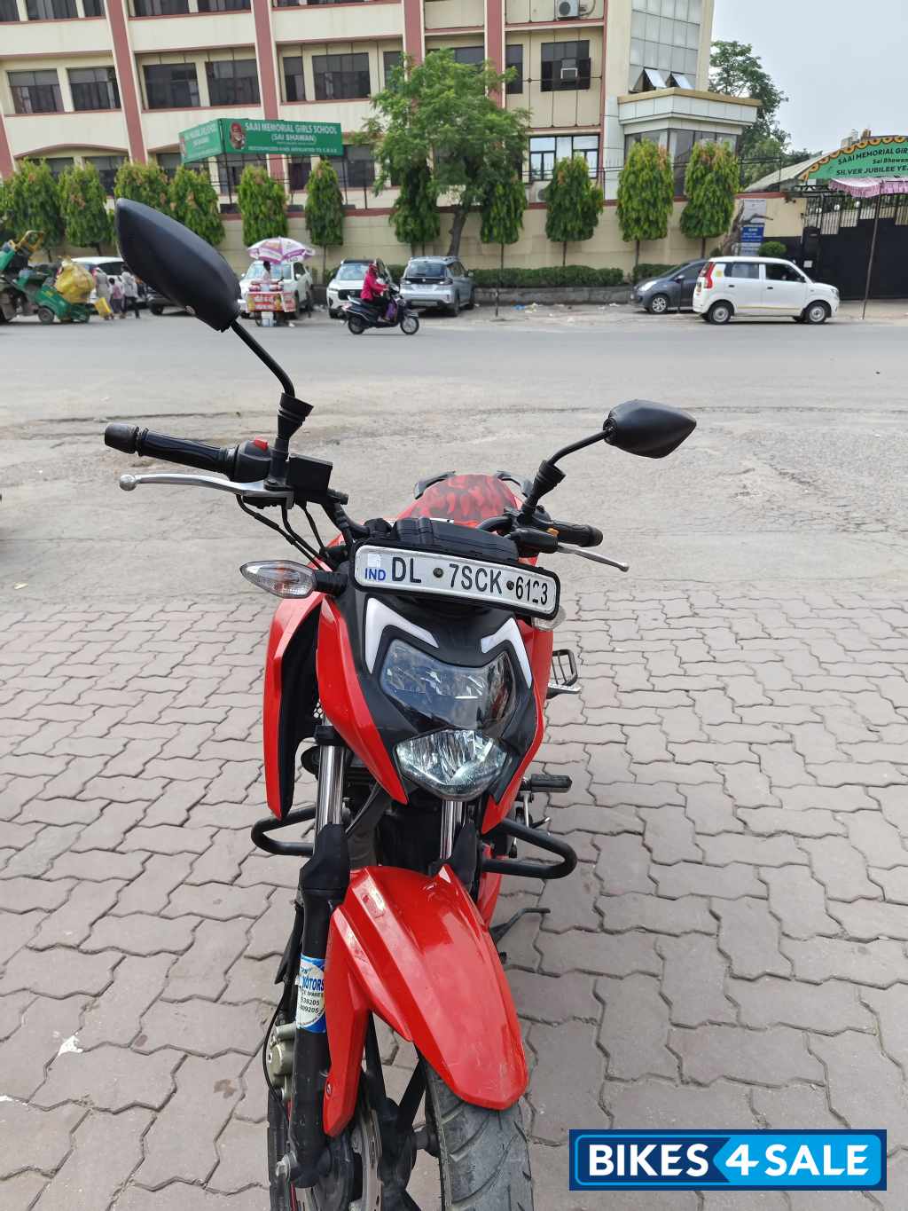 TVS Apache RTR 160 4V