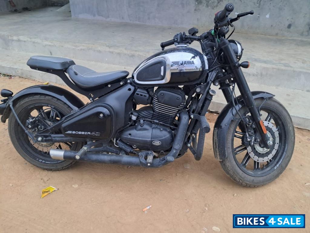 Jawa 42 Bobber Black Mirror Jawa 42 Bobber Black Mirror