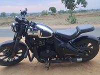 Jawa 42 Bobber Black Mirror